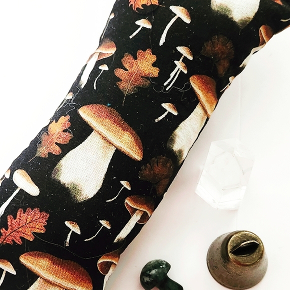 Catnip Cat Kickers, Big kickers, Mushrooms, Cottagecore, Kitten - Picture 3 of 5